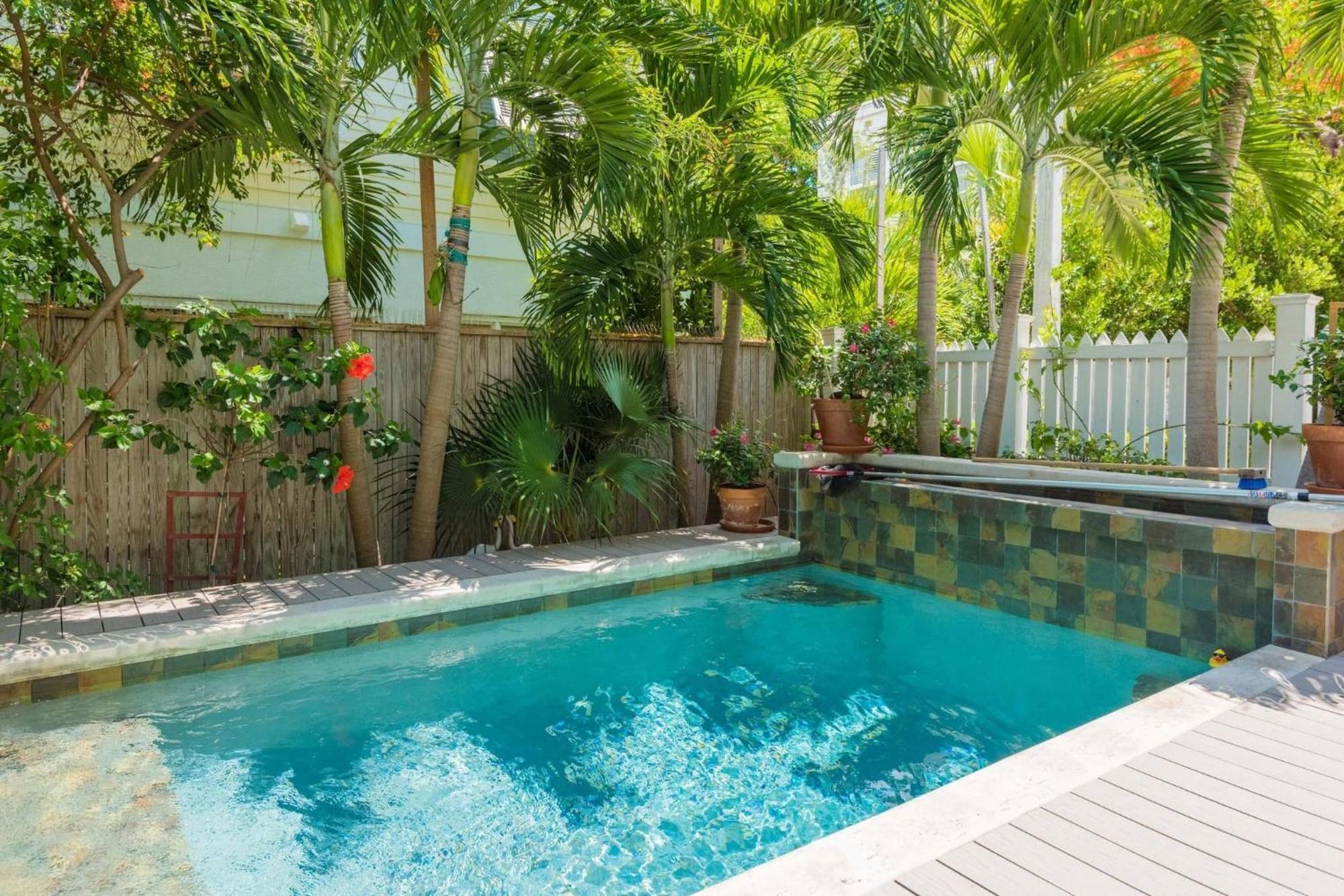 Casa de férias Ecco Domani By Avantstay Gorgeous W Pool Balcony In Great Location Month Long Only *